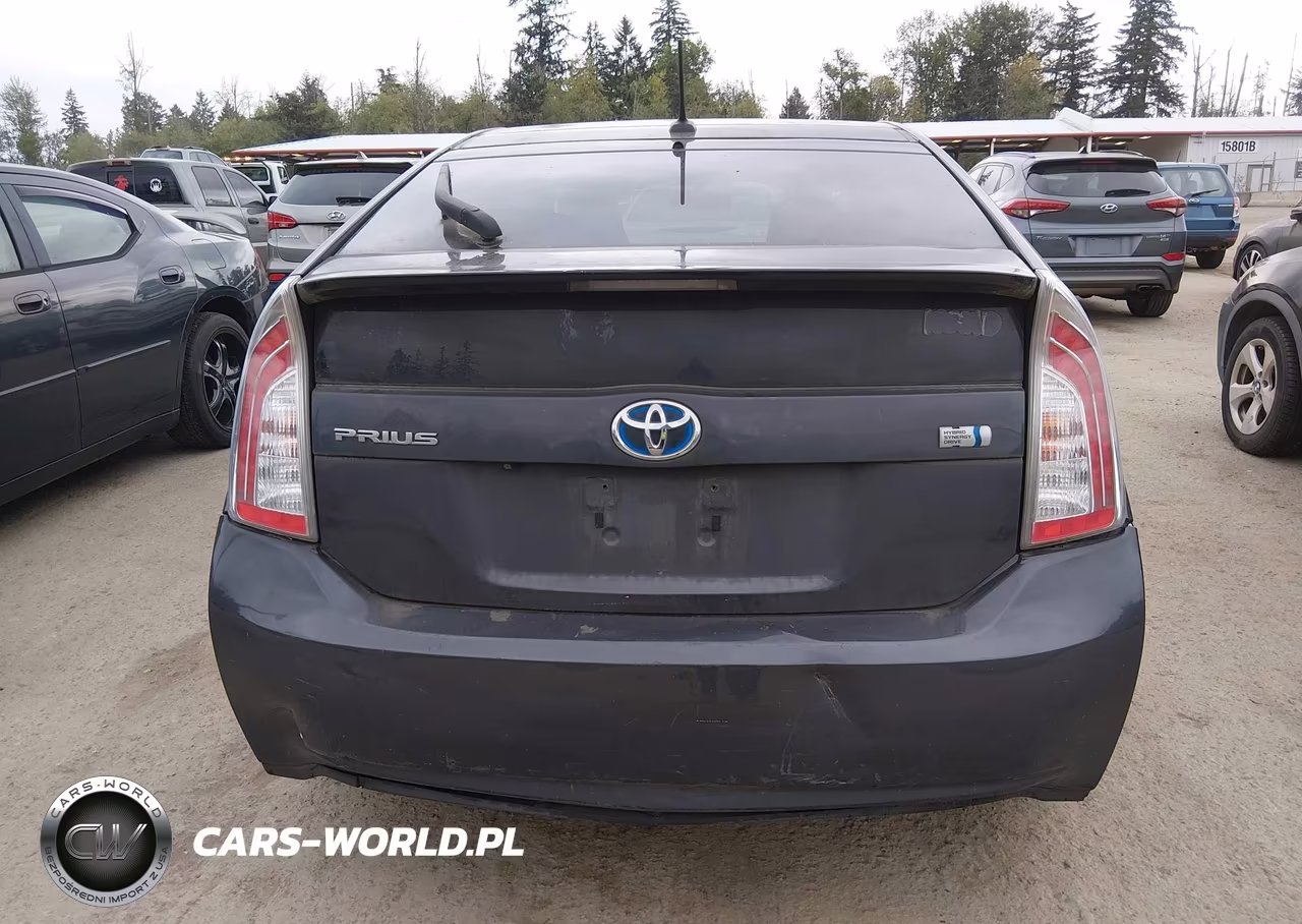 2014 Toyota Prius Three VIN:JTDKN3DU1E1798373 - 16