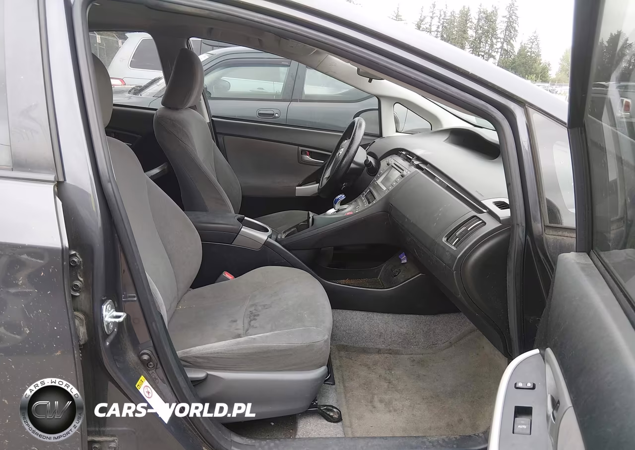 2014 Toyota Prius Three VIN:JTDKN3DU1E1798373 - 5