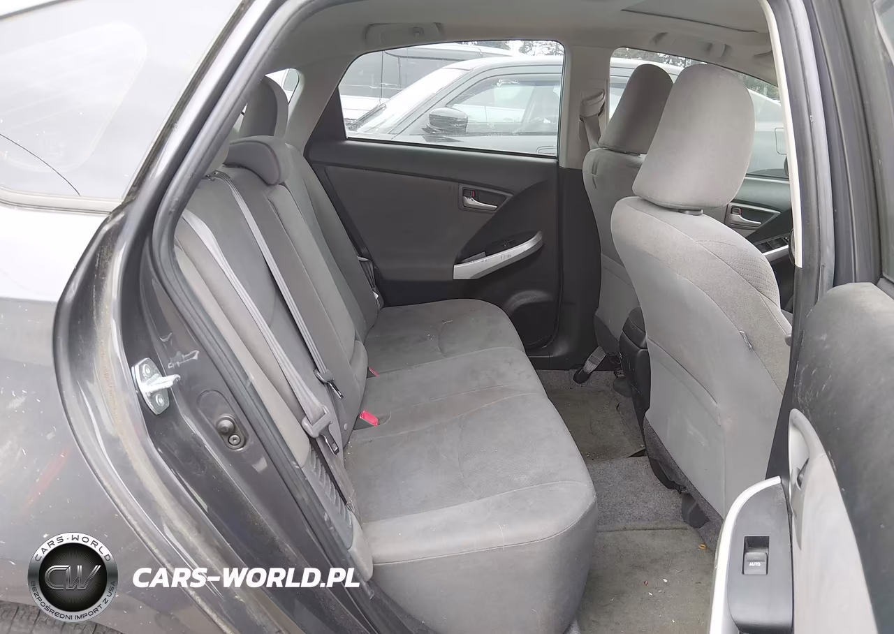 2014 Toyota Prius Three VIN:JTDKN3DU1E1798373 - 8