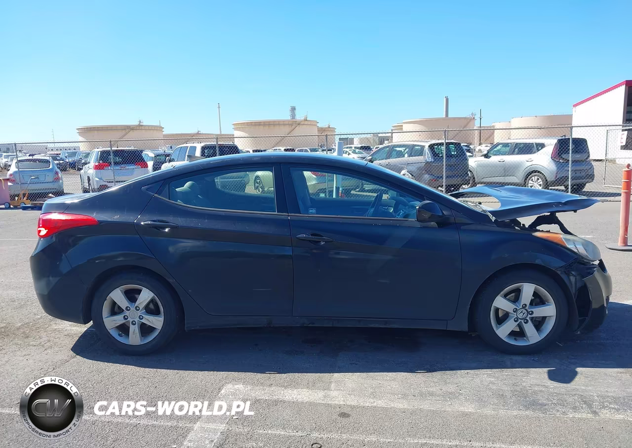 2013 Hyundai Elantra Gls VIN:5NPDH4AE4DH246411 - 13