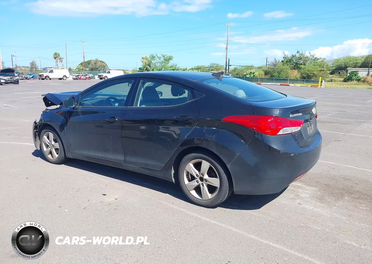2013 Hyundai Elantra Gls VIN:5NPDH4AE4DH246411 - 3