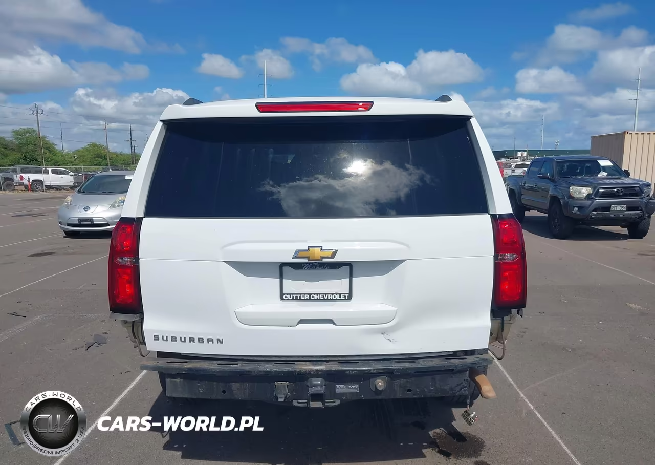 2019 Chevrolet Suburban Lt VIN:1GNSCHKC2KR149389 - 17