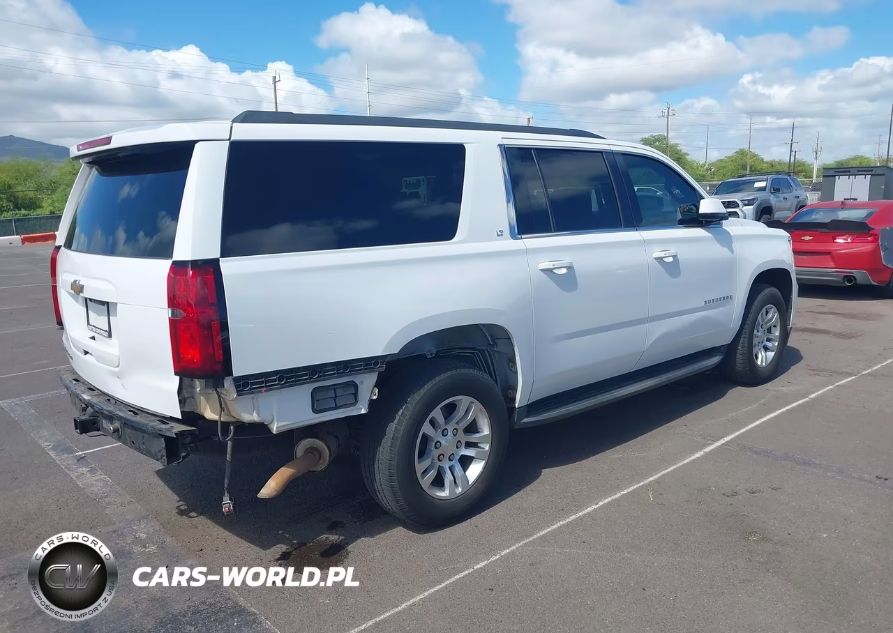 2019 Chevrolet Suburban Lt VIN:1GNSCHKC2KR149389 - 4