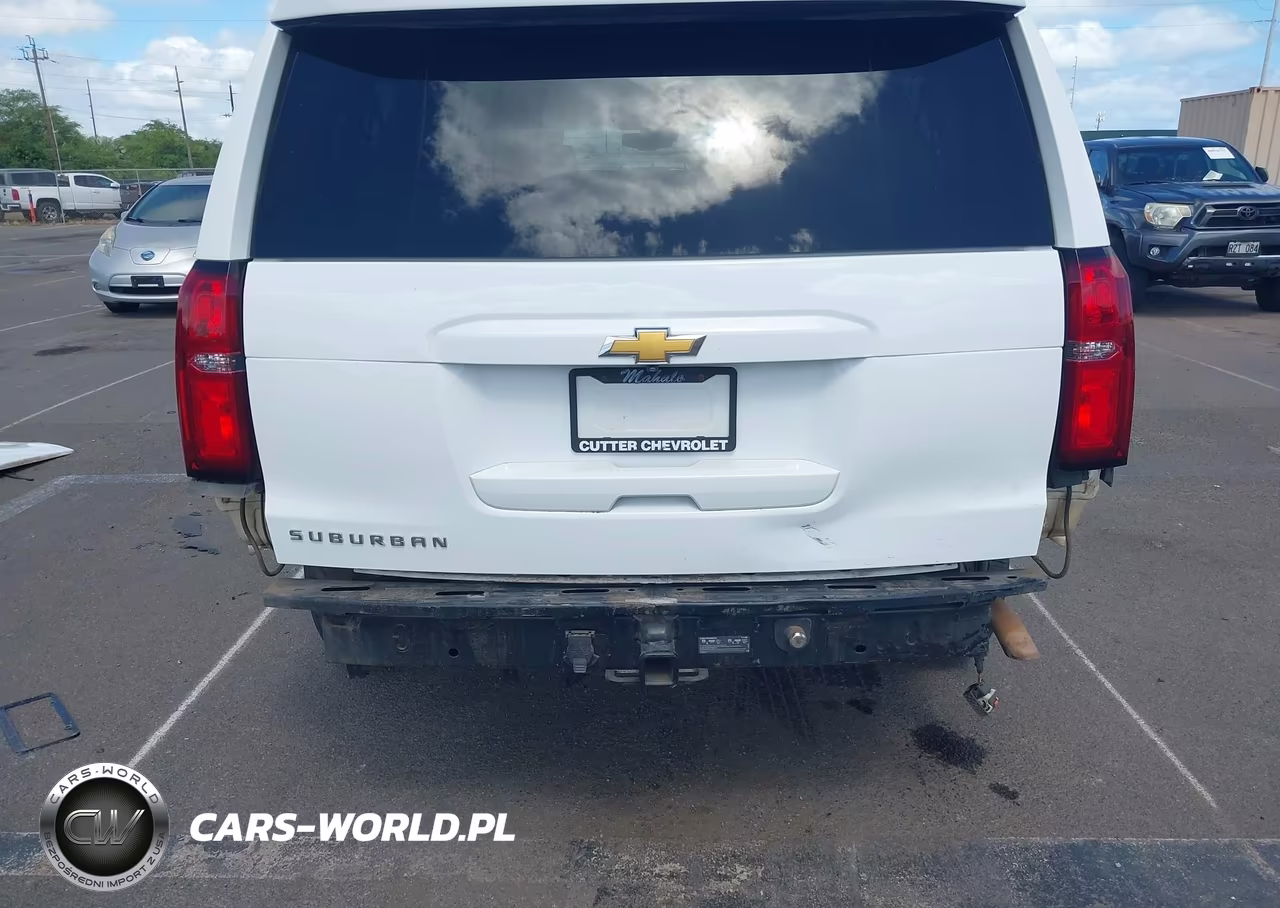 2019 Chevrolet Suburban Lt VIN:1GNSCHKC2KR149389 - 6
