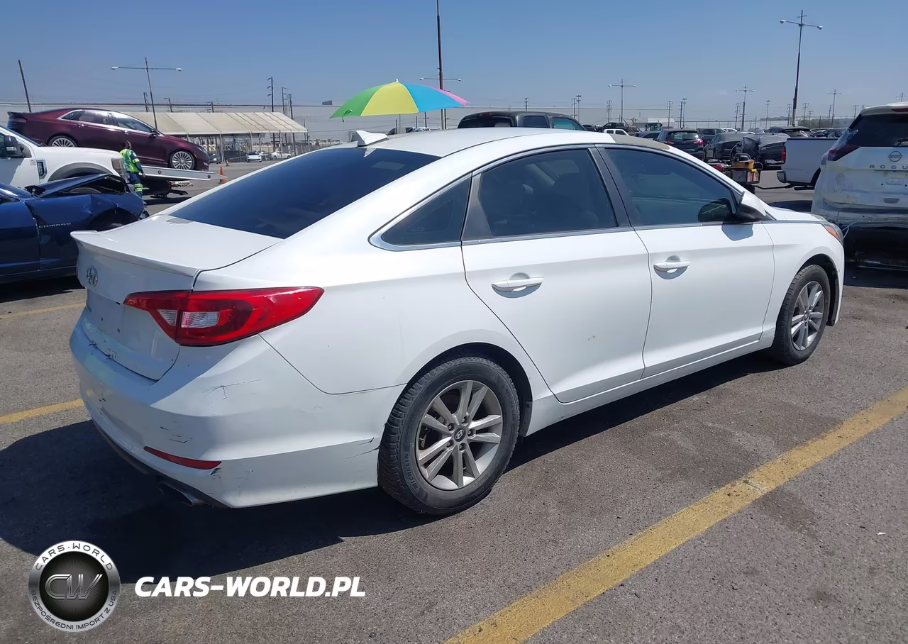 2017 Hyundai Sonata Se VIN:5NPE24AFXHH556132 - 4