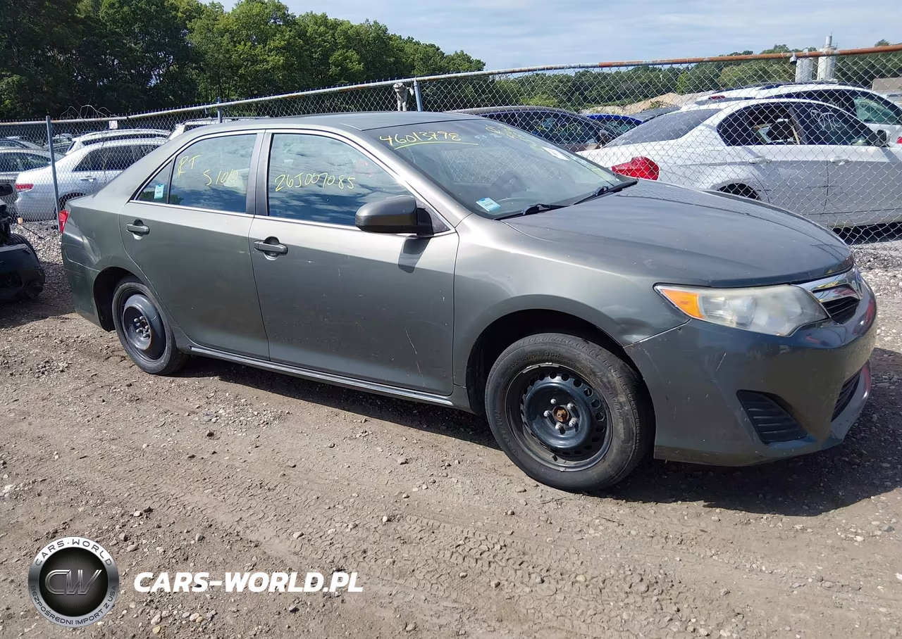 2013 Toyota Camry Le VIN:4T4BF1FK2DR300080 - 1