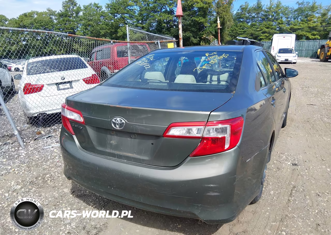2013 Toyota Camry Le VIN:4T4BF1FK2DR300080 - 15