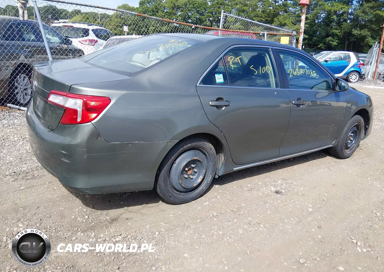 2013 Toyota Camry Le VIN:4T4BF1FK2DR300080 - 4