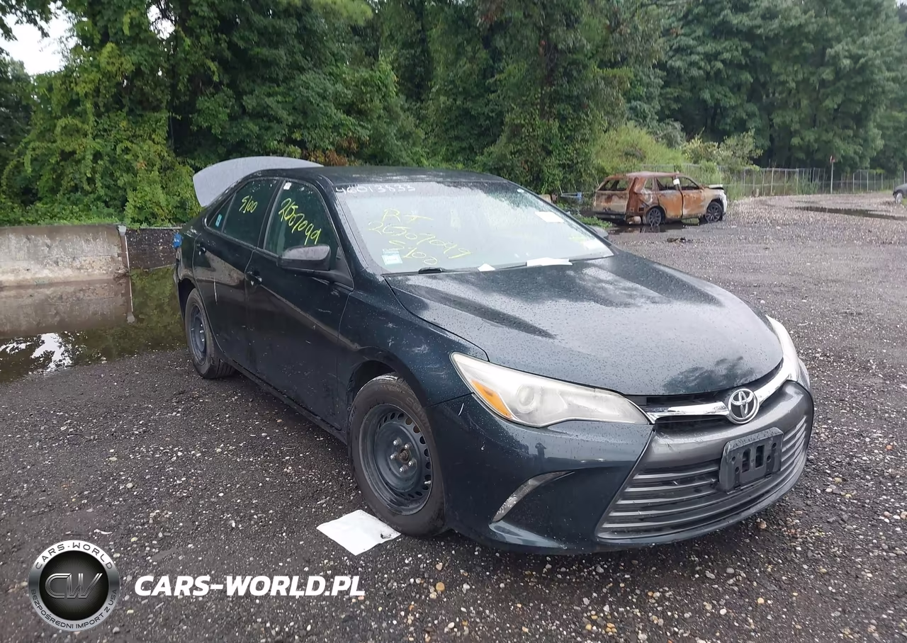 2015 Toyota Camry Le VIN:4T4BF1FK1FR484236 - 1