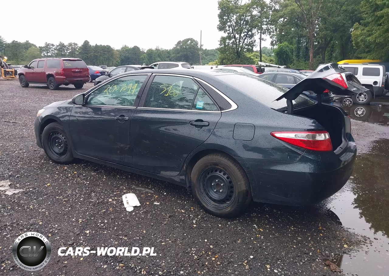 2015 Toyota Camry Le VIN:4T4BF1FK1FR484236 - 3