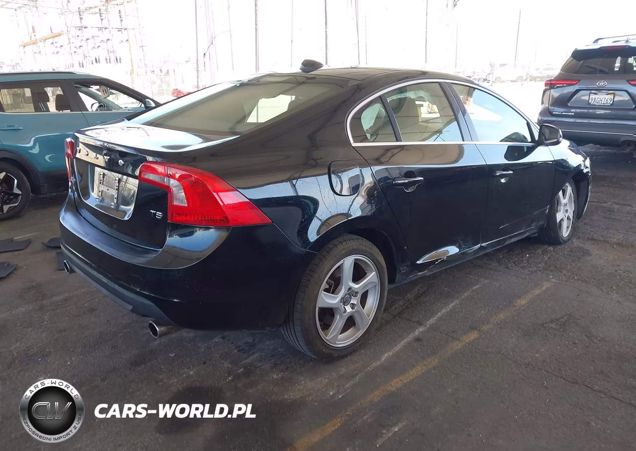2013 Volvo S60 T5 VIN:YV1612FSXD1225418 - 4