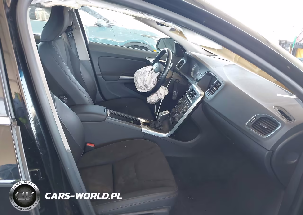 2013 Volvo S60 T5 VIN:YV1612FSXD1225418 - 5