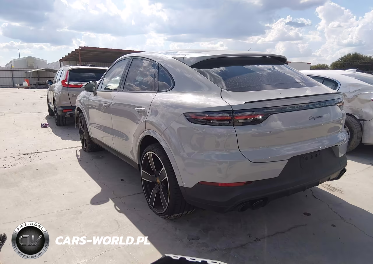 2023 Porsche Cayenne Coupe Platinum Edition VIN:WP1BA2AY8PDA24831 - 3