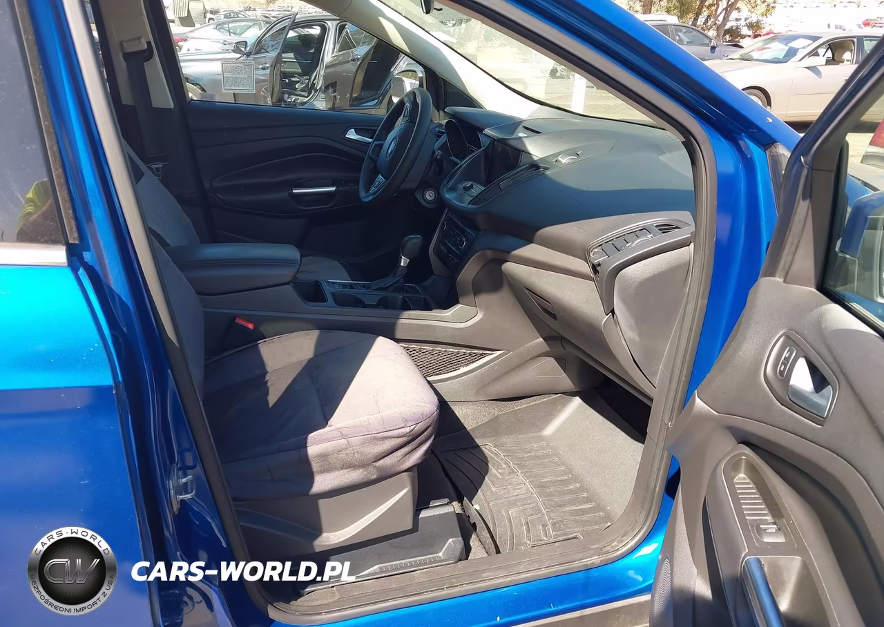 2017 Ford Escape Se VIN:1FMCU0GD9HUB29817 - 5