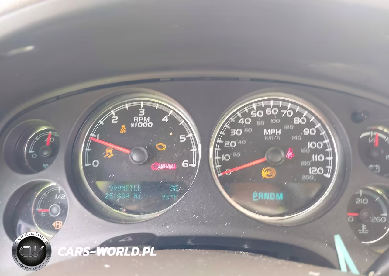 2012 Chevrolet Suburban Lt VIN:1GNSCJE05CR196670 - 7