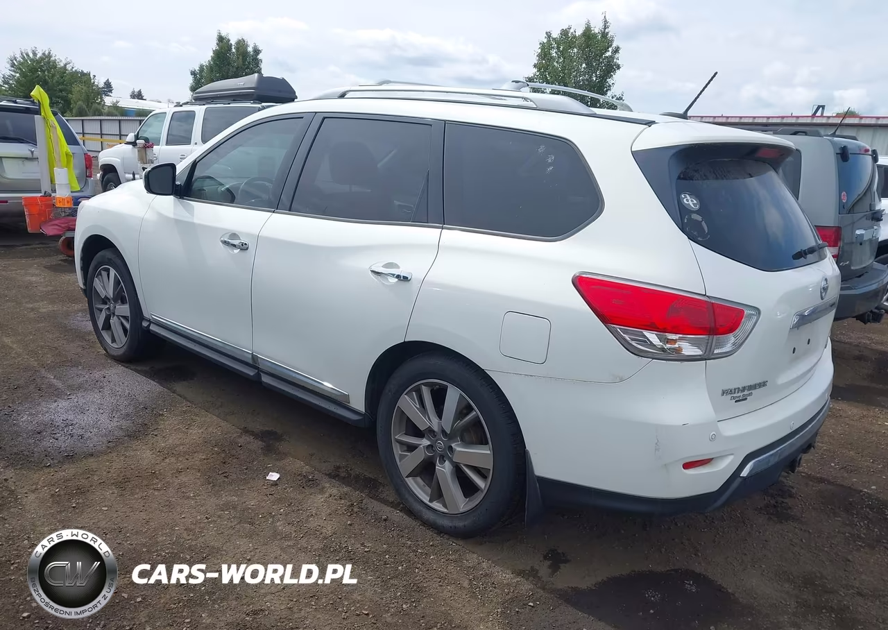 2013 Nissan Pathfinder Platinum VIN:5N1AR2MMXDC624925 - 3
