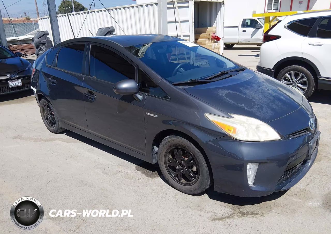 2013 Toyota Prius Two – zdjęcie 1 z 16
