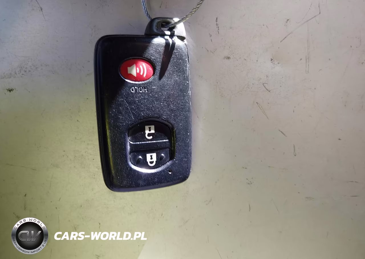 2013 Toyota Prius Two VIN:JTDKN3DU1D1678491 - 11