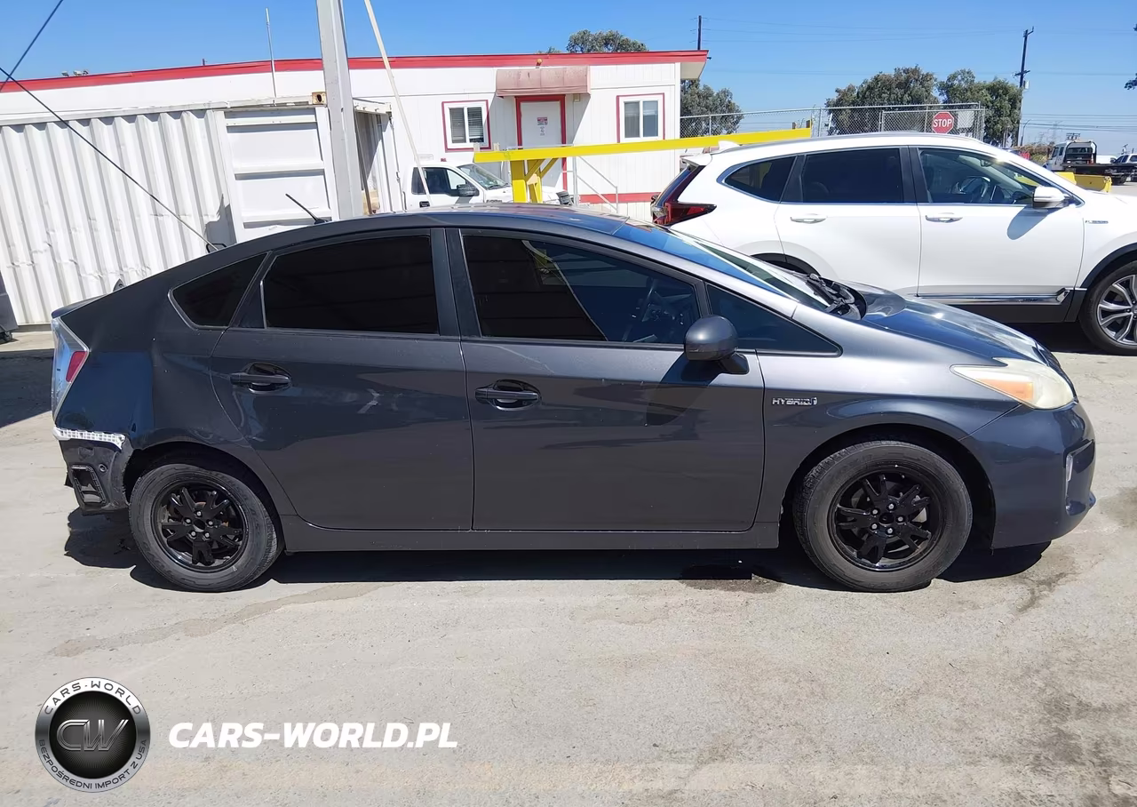 2013 Toyota Prius Two VIN:JTDKN3DU1D1678491 - 13