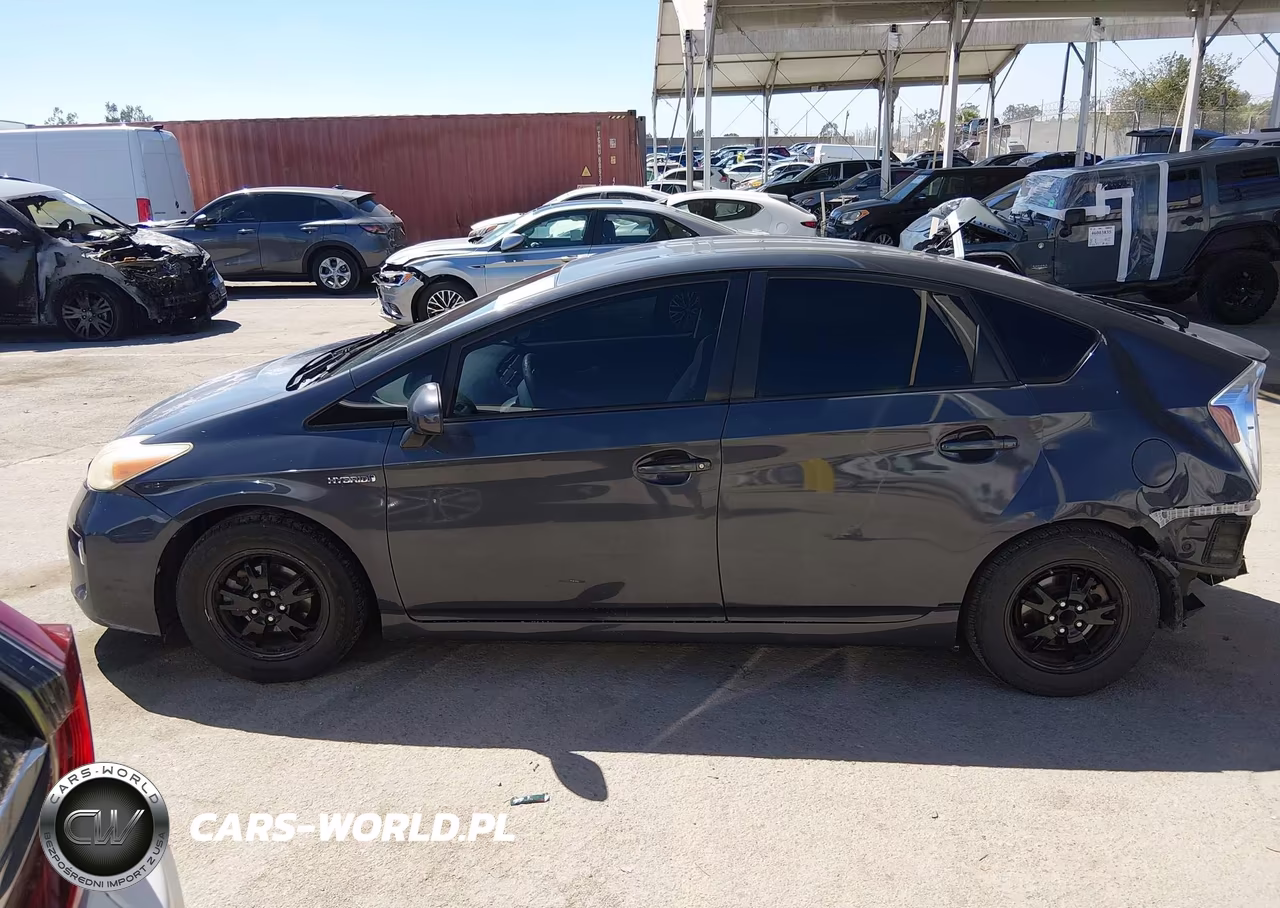2013 Toyota Prius Two VIN:JTDKN3DU1D1678491 - 14
