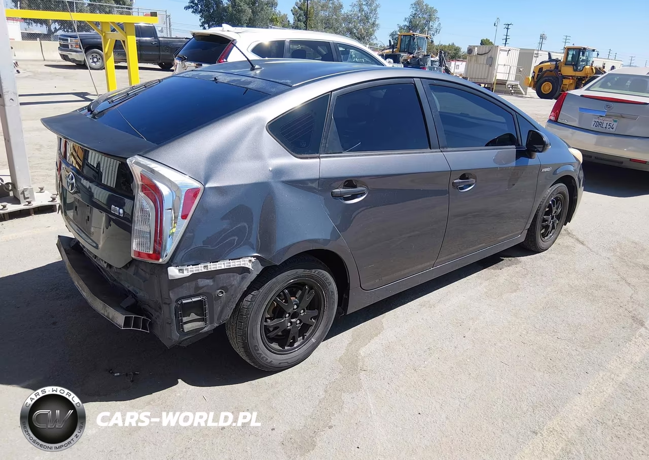 2013 Toyota Prius Two VIN:JTDKN3DU1D1678491 - 4