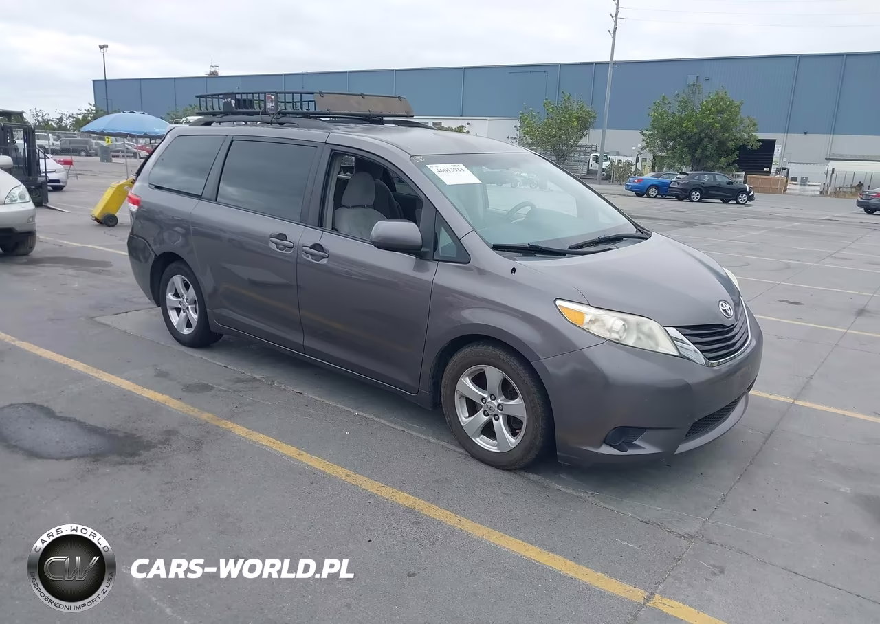2011 Toyota Sienna Le V6