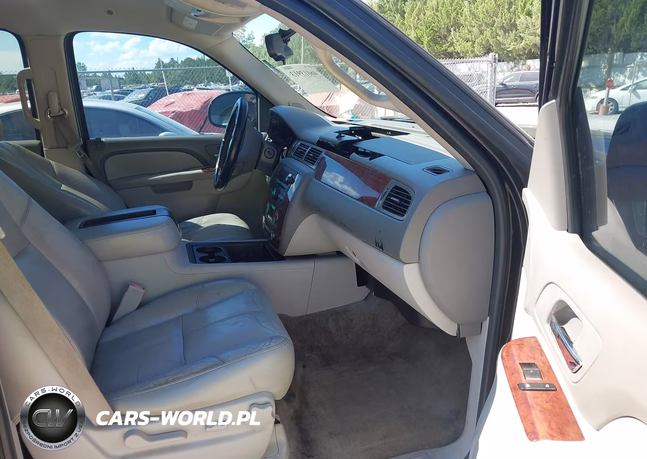 2011 Chevrolet Tahoe Lt VIN:1GNSCBE03BR176227 - 5
