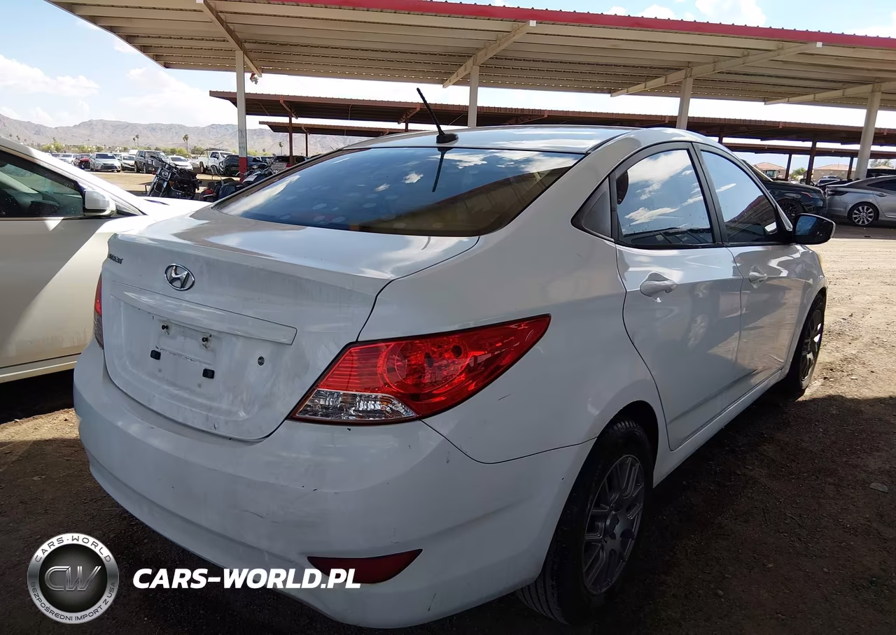 2013 Hyundai Accent Gls VIN:KMHCT4AE6DU537004 - 4