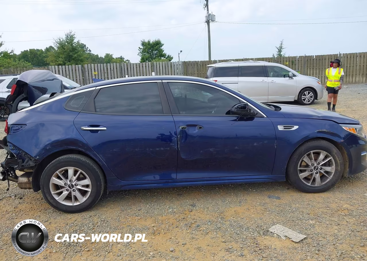 2018 Kia Optima Lx VIN:5XXGT4L35JG219779 - 12