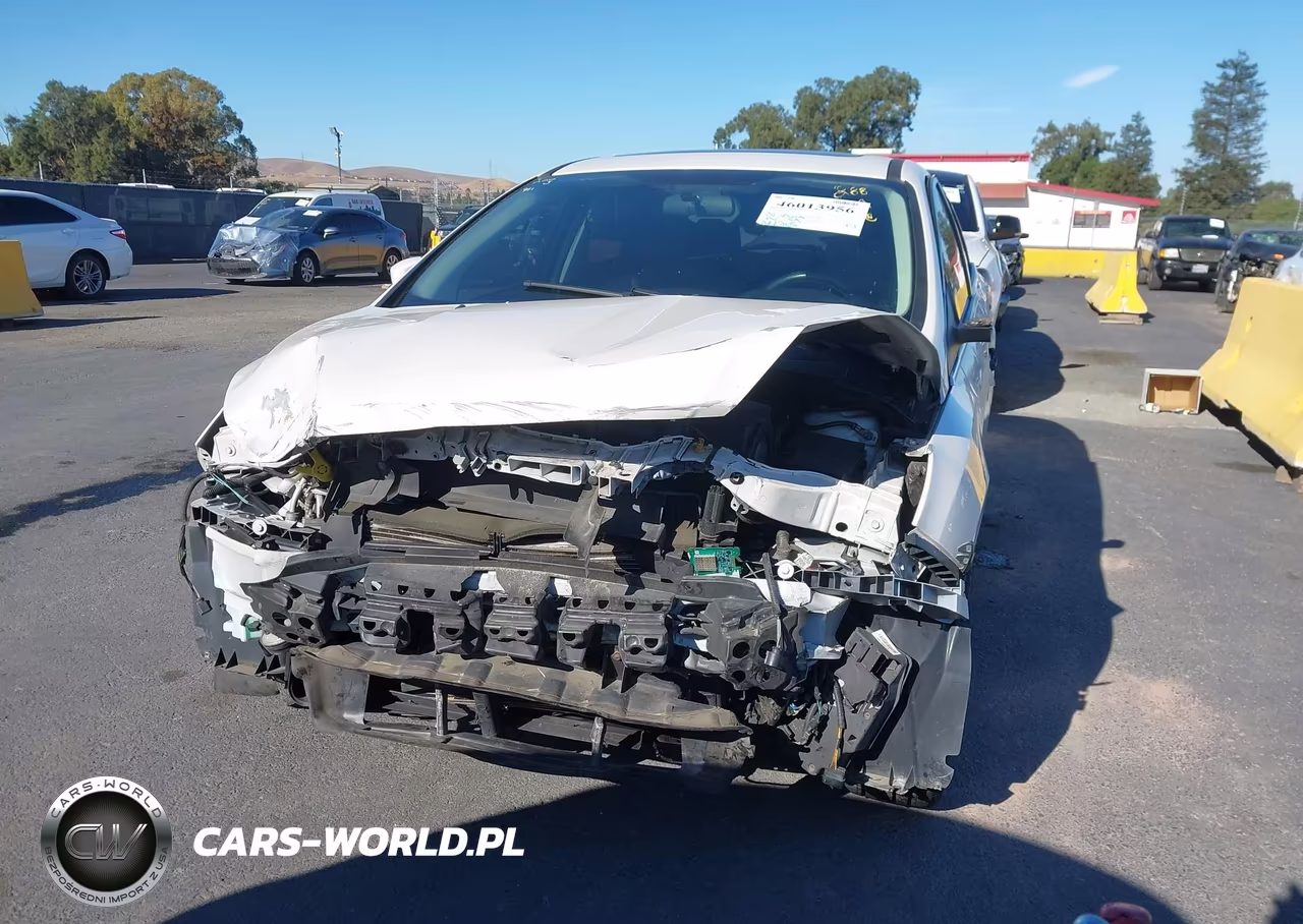 2015 Ford Focus Titanium VIN:1FADP3N20FL339556 - 6