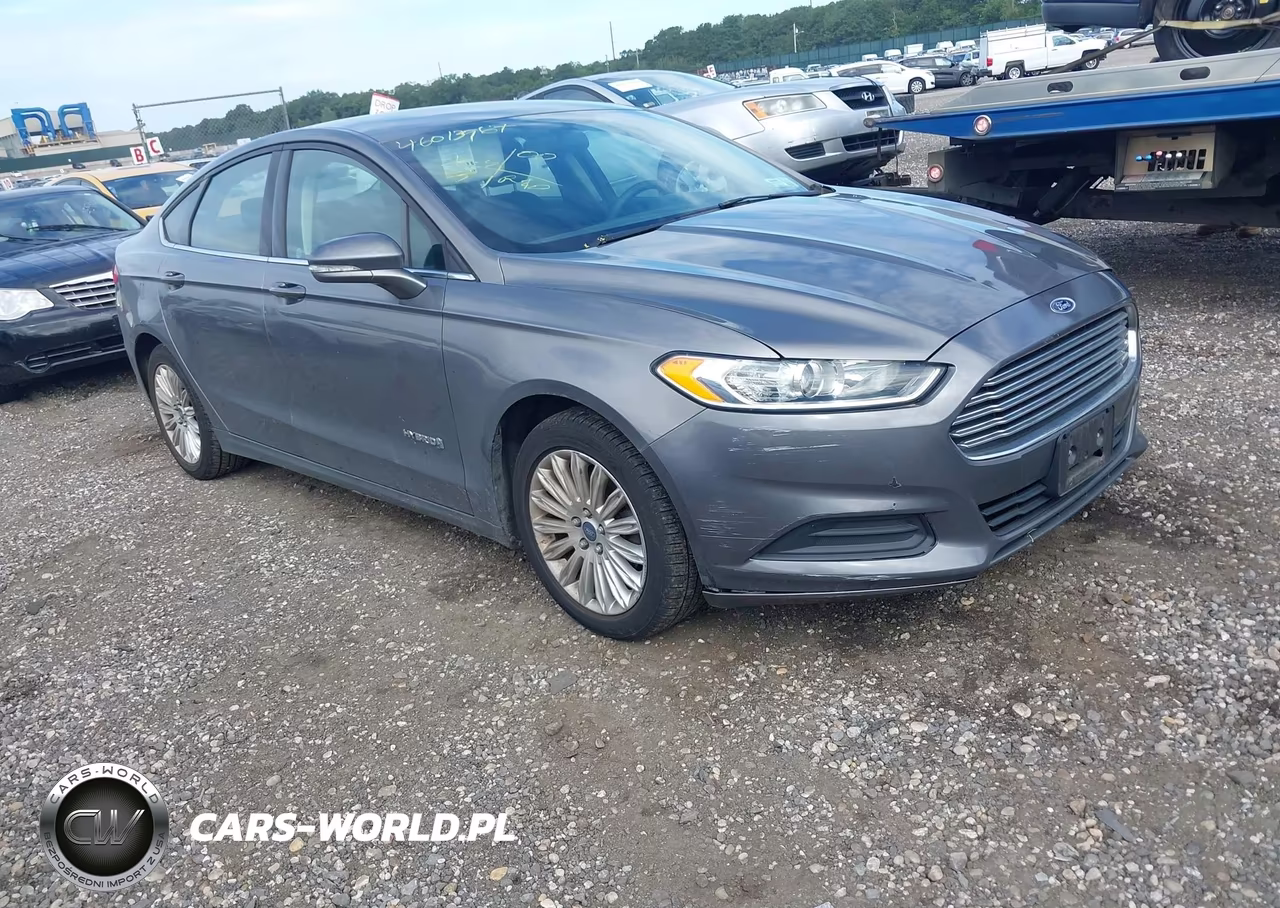 2014 Ford Fusion Hybrid Se – zdjęcie 1 z 12