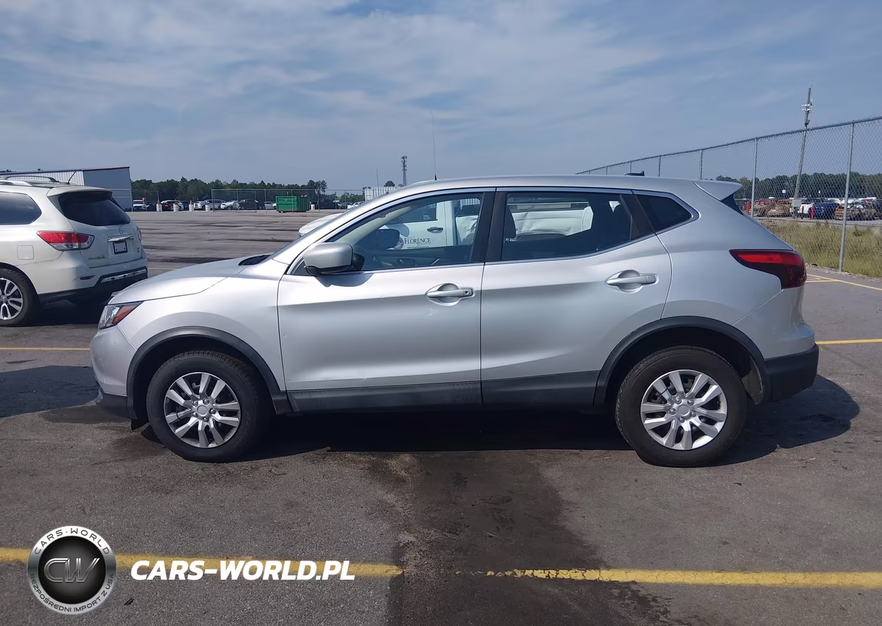 2018 Nissan Rogue Sport S VIN:JN1BJ1CR5JW259252 - 14