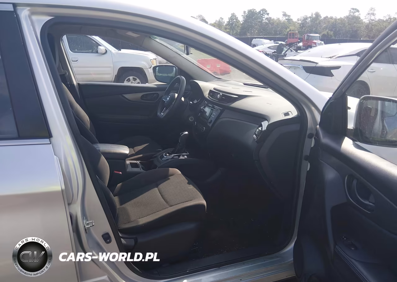 2018 Nissan Rogue Sport S VIN:JN1BJ1CR5JW259252 - 5