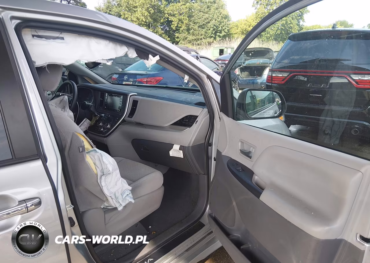 2020 Toyota Sienna Le VIN:5TDKZ3DC0LS035787 - 5