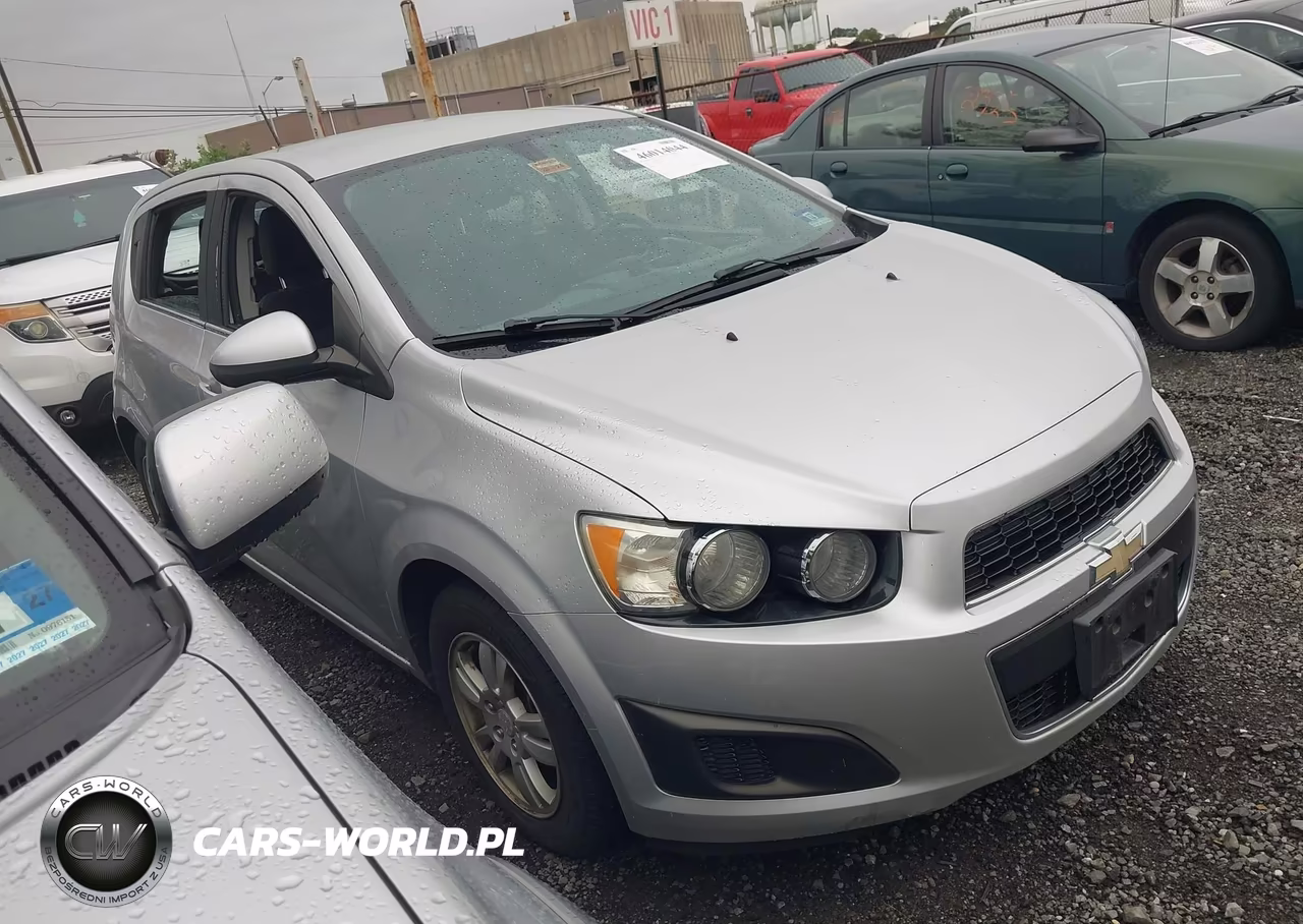 2015 Chevrolet Sonic Lt Auto – zdjęcie 1 z 12