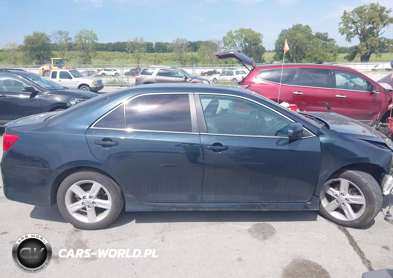 2013 Toyota Camry Se VIN:4T1BF1FK4DU693087 - 13