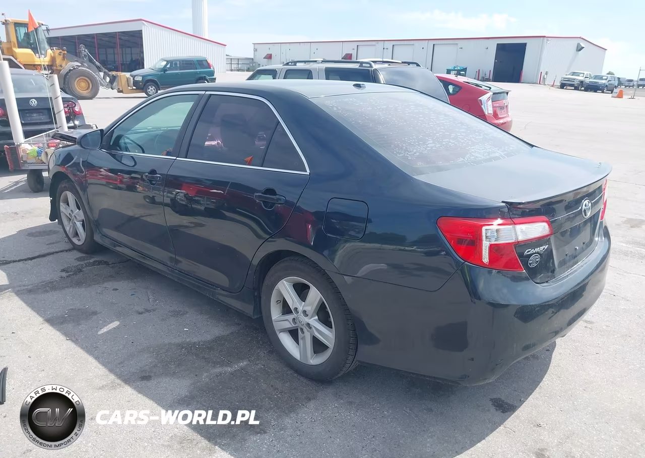 2013 Toyota Camry Se VIN:4T1BF1FK4DU693087 - 3