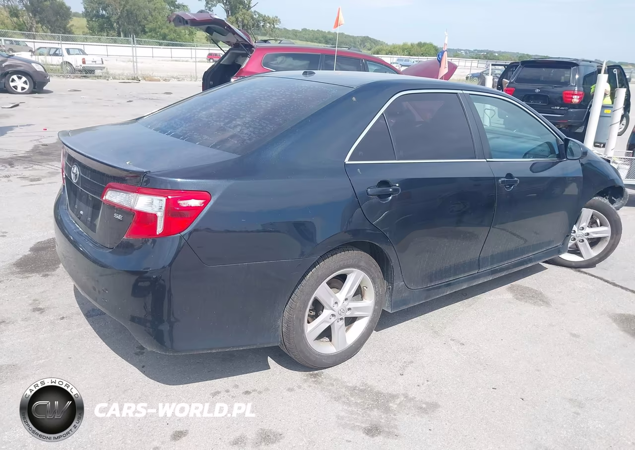 2013 Toyota Camry Se VIN:4T1BF1FK4DU693087 - 4