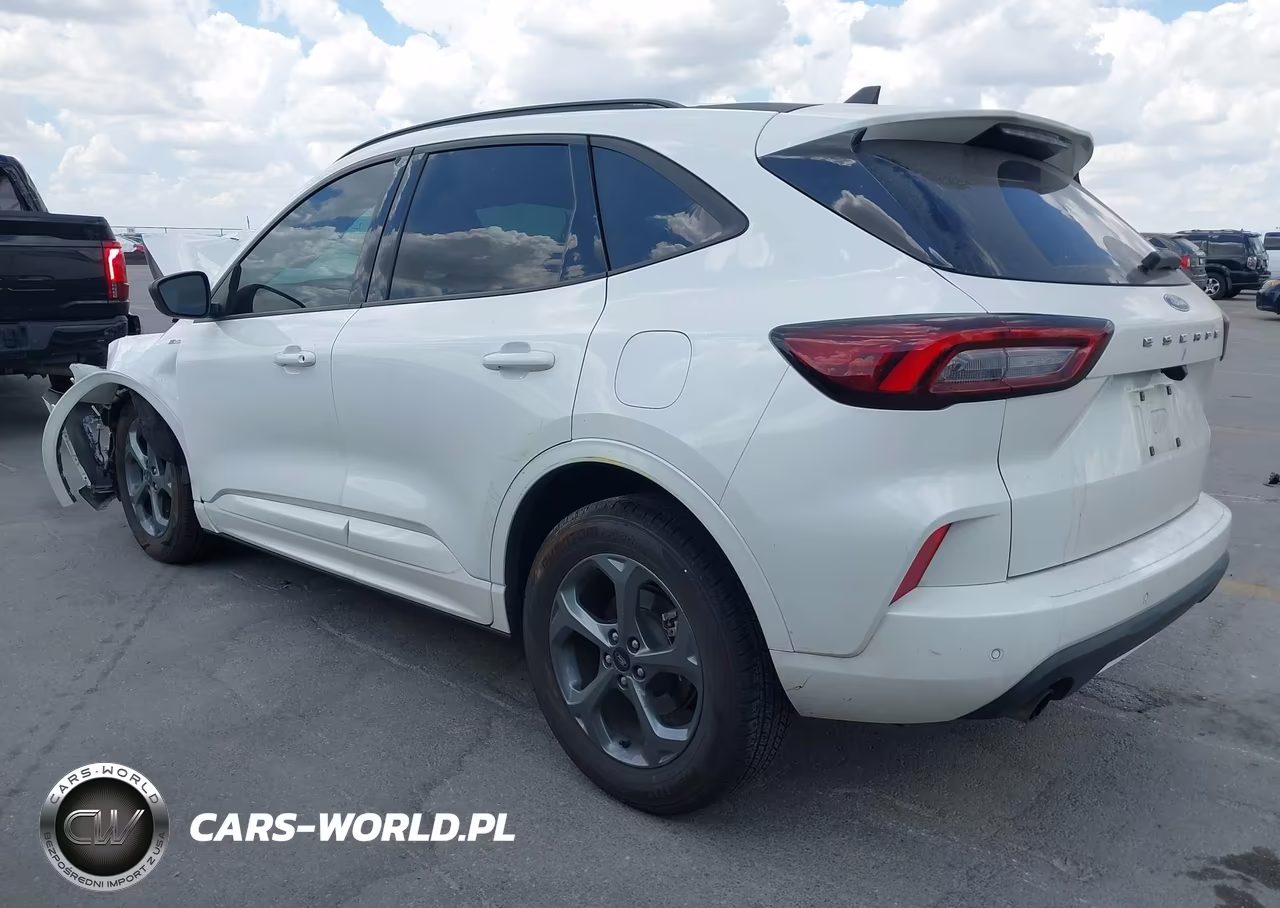 2023 Ford Escape St-Line VIN:1FMCU0MN7PUB14275 - 3