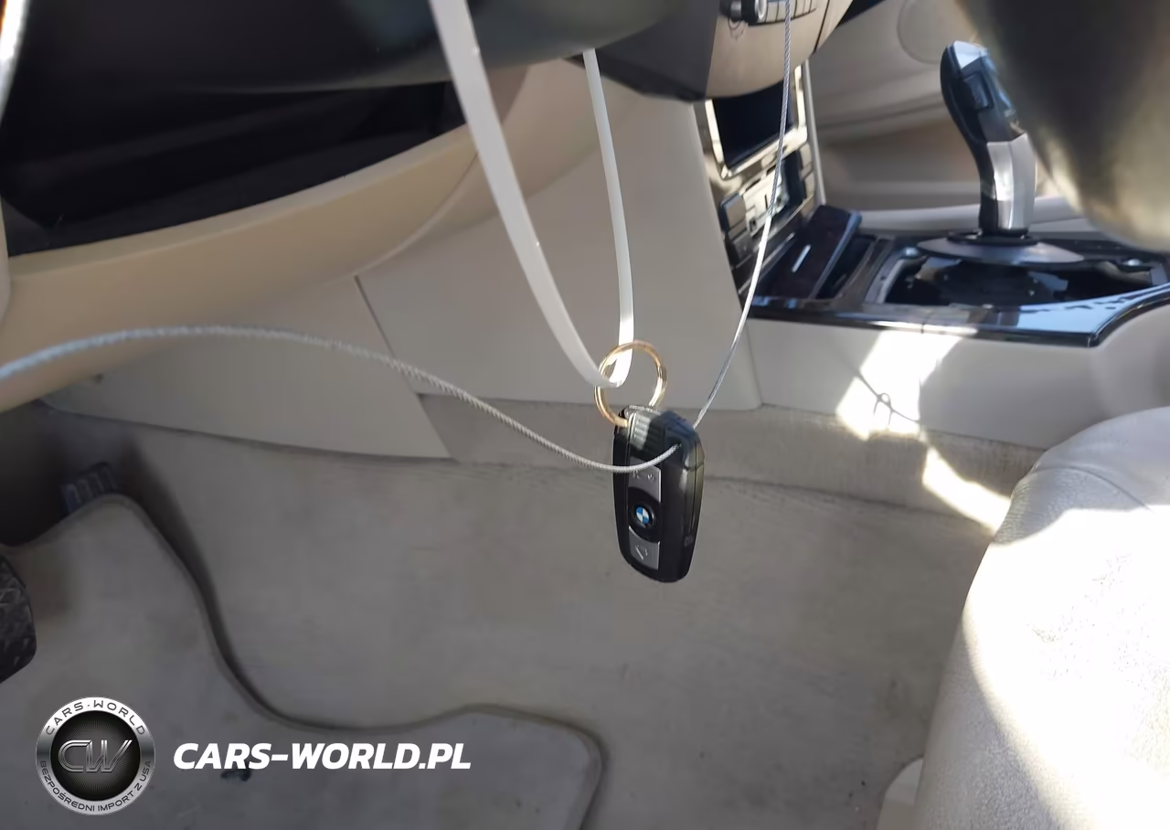 2010 BMW 528I VIN:WBANU5C55AC129251 - 11