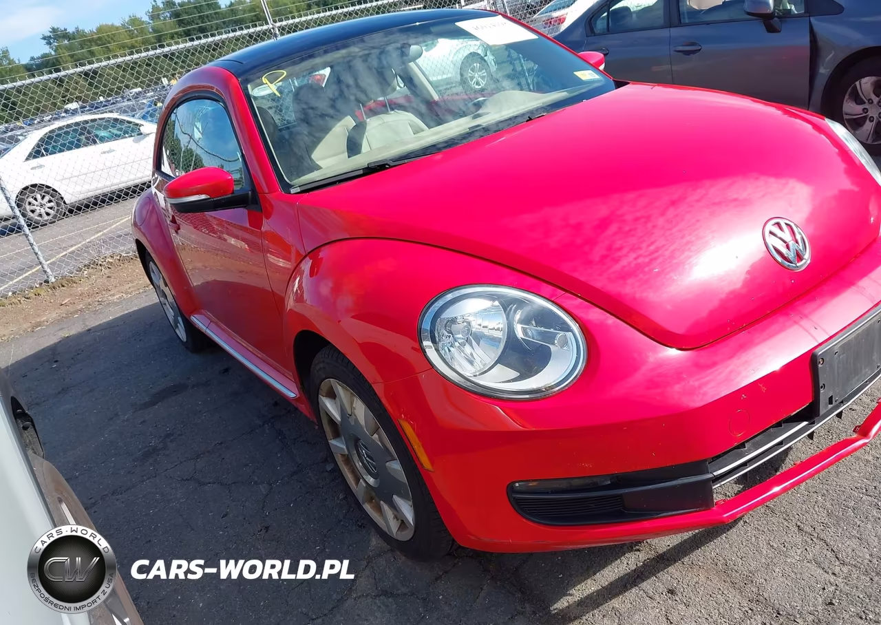 2013 Volkswagen Beetle 2.5L – zdjęcie 1 z 13