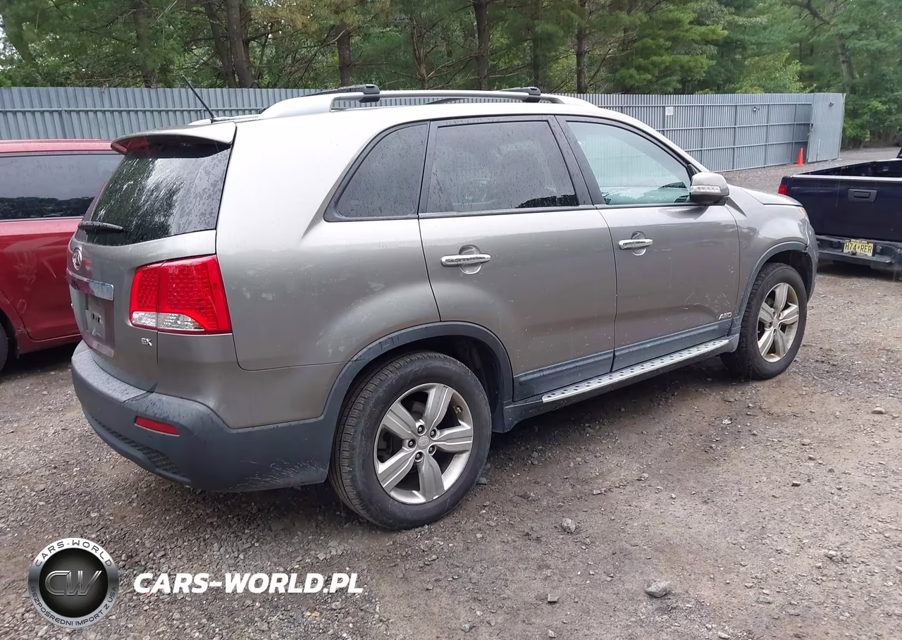 2012 Kia Sorento Ex VIN:5XYKUDA68CG209315 - 4