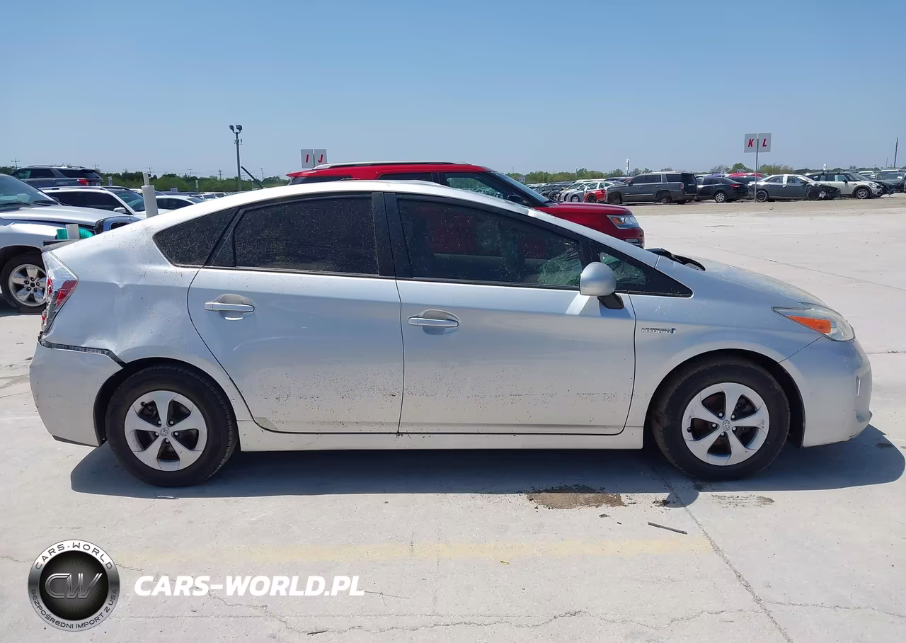 2014 Toyota Prius Two VIN:JTDKN3DU0E0376942 - 13