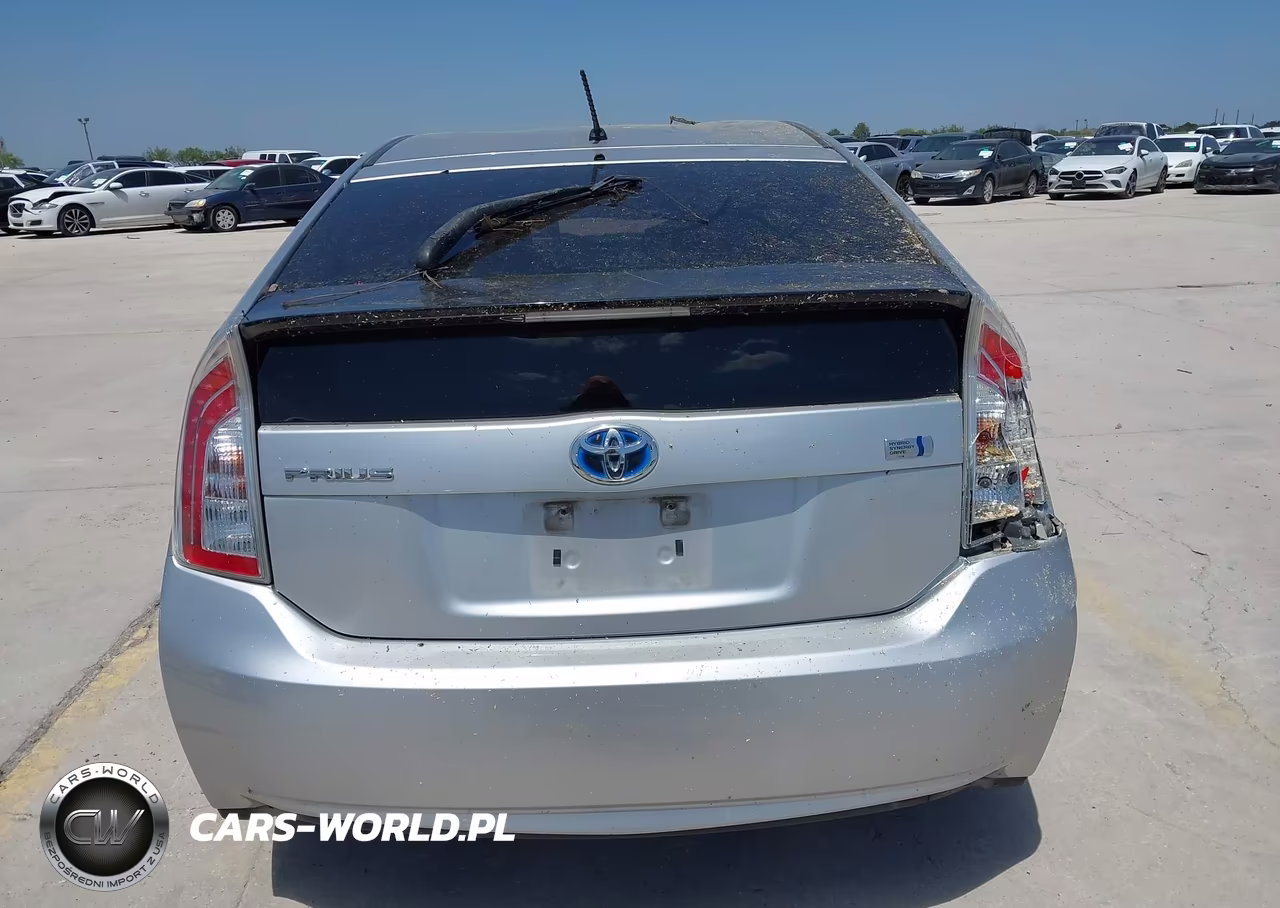 2014 Toyota Prius Two VIN:JTDKN3DU0E0376942 - 16