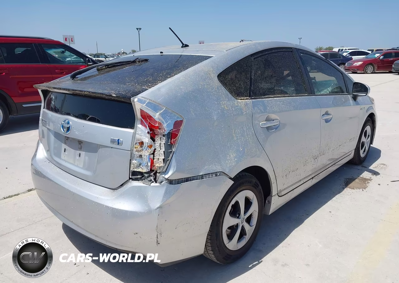 2014 Toyota Prius Two VIN:JTDKN3DU0E0376942 - 4
