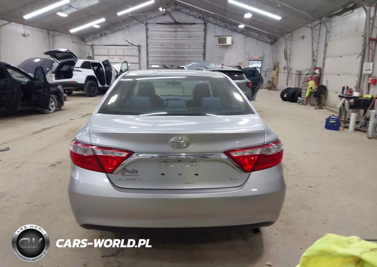 2016 Toyota Camry Le VIN:4T4BF1FK7GR568322 - 16