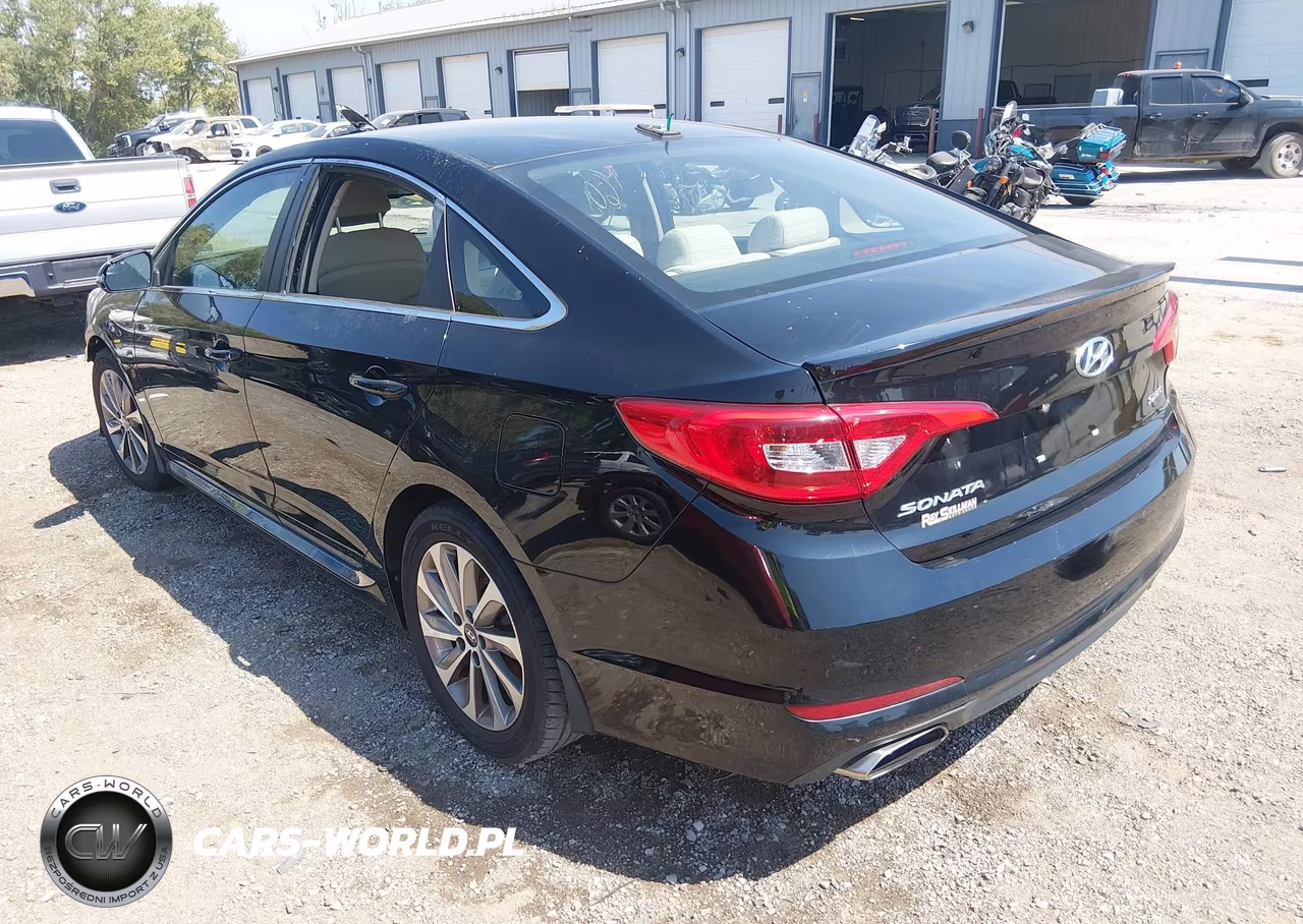 2016 Hyundai Sonata Sport VIN:5NPE34AF8GH415958 - 3