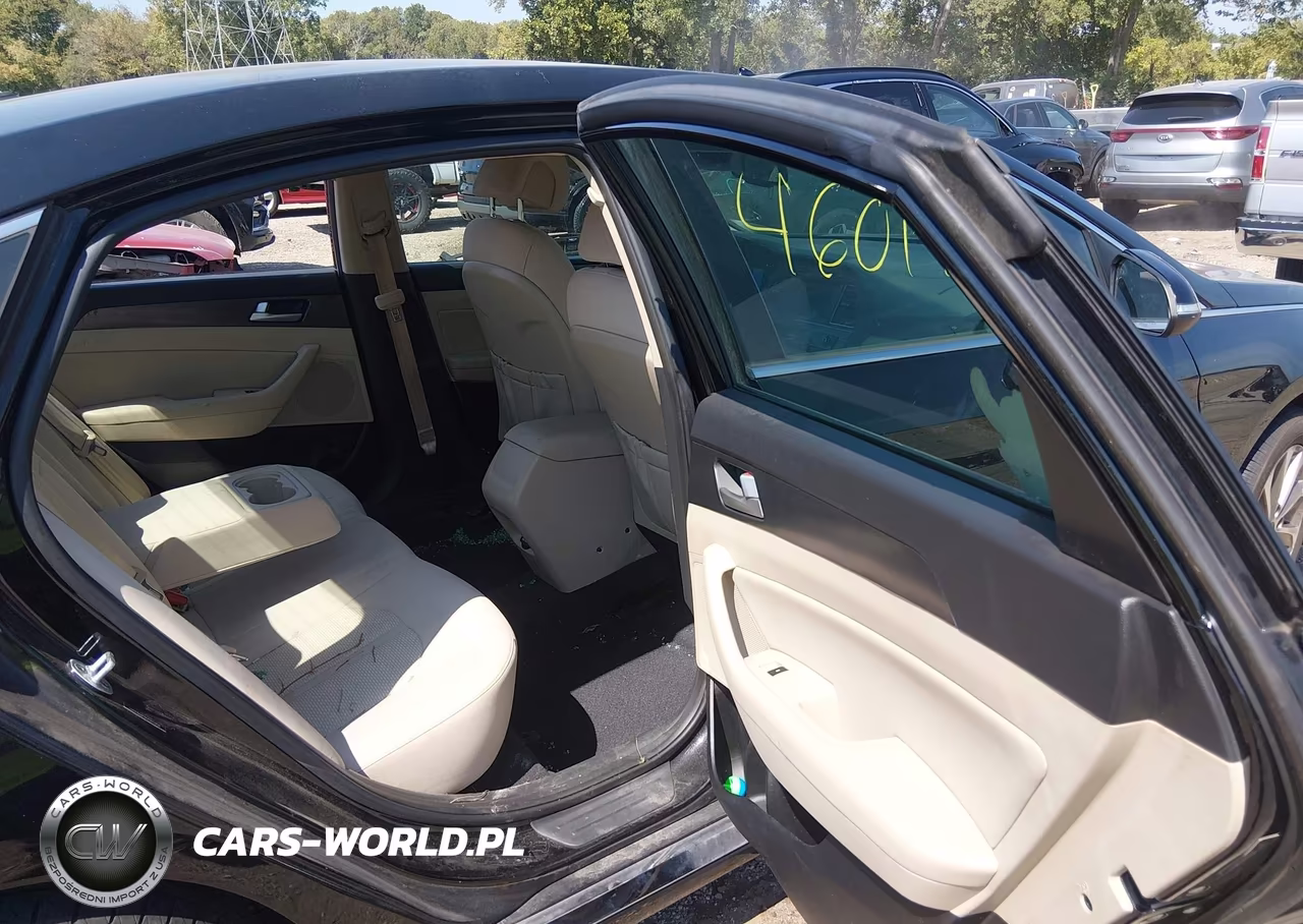 2016 Hyundai Sonata Sport VIN:5NPE34AF8GH415958 - 8
