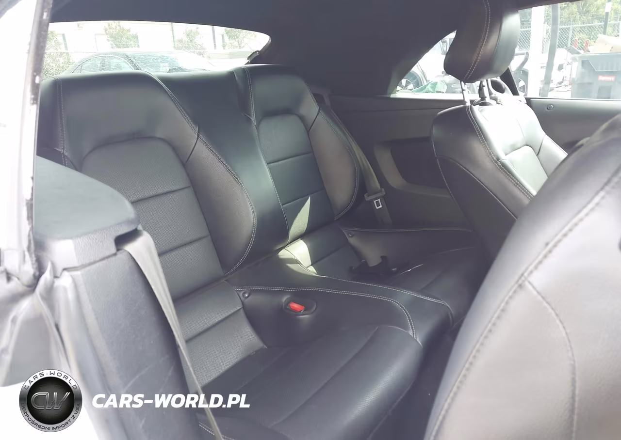2021 Ford Mustang Ecoboost Premium VIN:1FATP8UHXM5108440 - 8