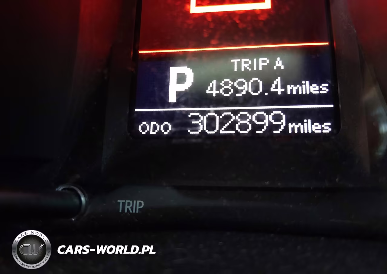 2015 Toyota Corolla S Plus VIN:5YFBURHE6FP250536 - 15